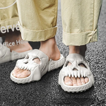 Летние модные мужские тапочки носите корейские тапочки на улице, мужские трендовые новые сандалии для дома и улицы, мужские пляжные шлепанцы