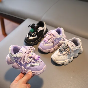 Осенняя новая детская спортивная обувь; дышащая сетчатая обувь для мальчиков; детская обувь с мишкой для девочек; сетчатая красная обувь оптом
